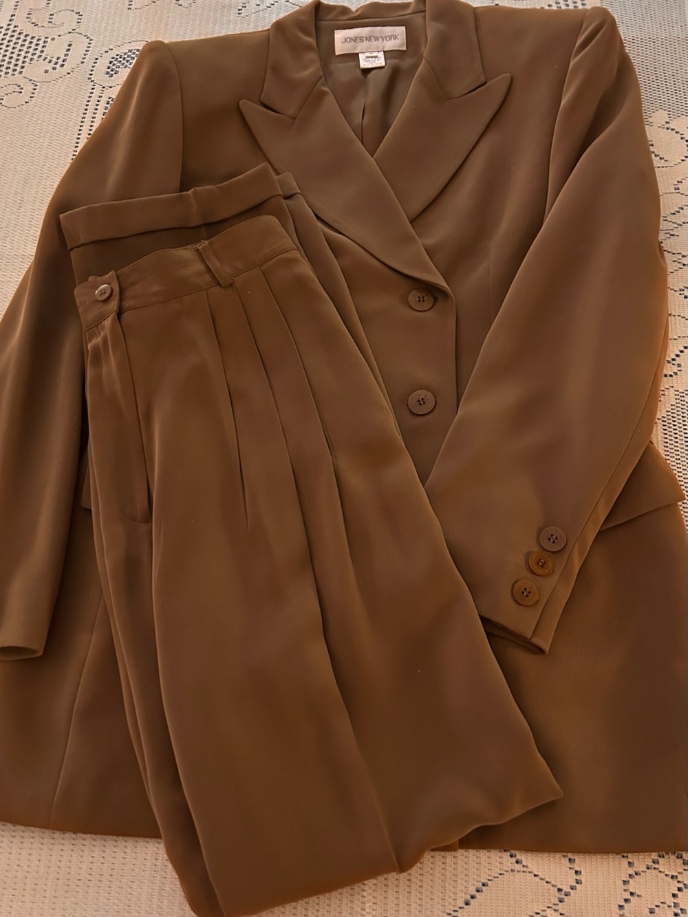 Stunning Vintage Jones of New York Silk Double Breasted Pant Suit